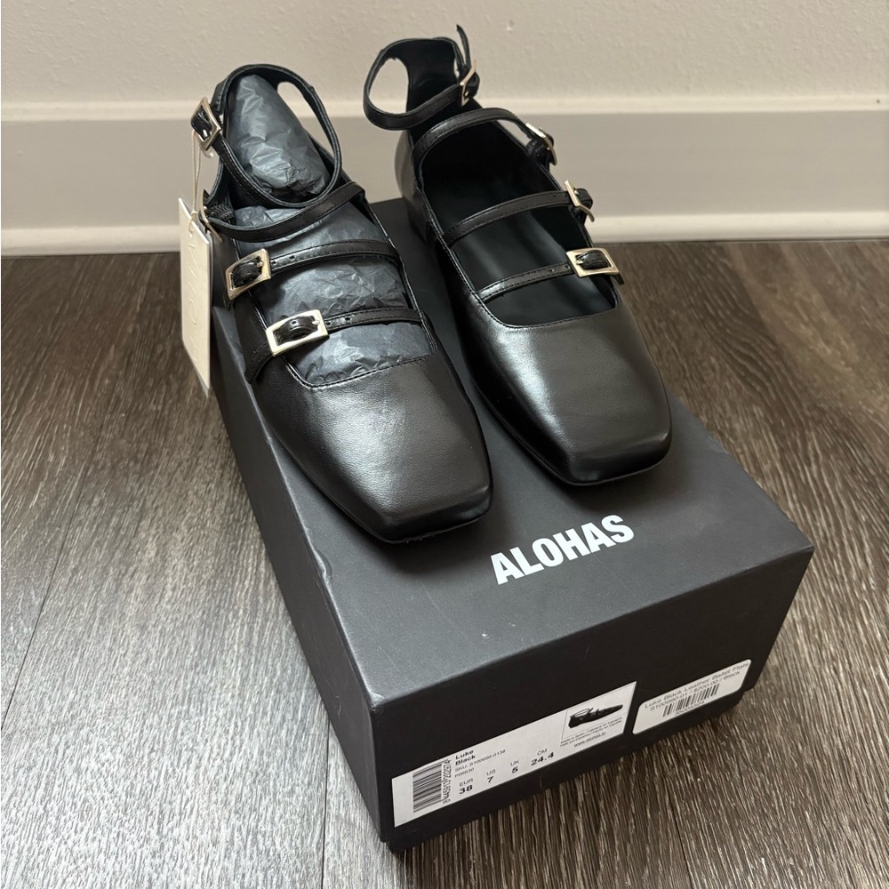 ALOHAS Black Flats with Buckle Detail